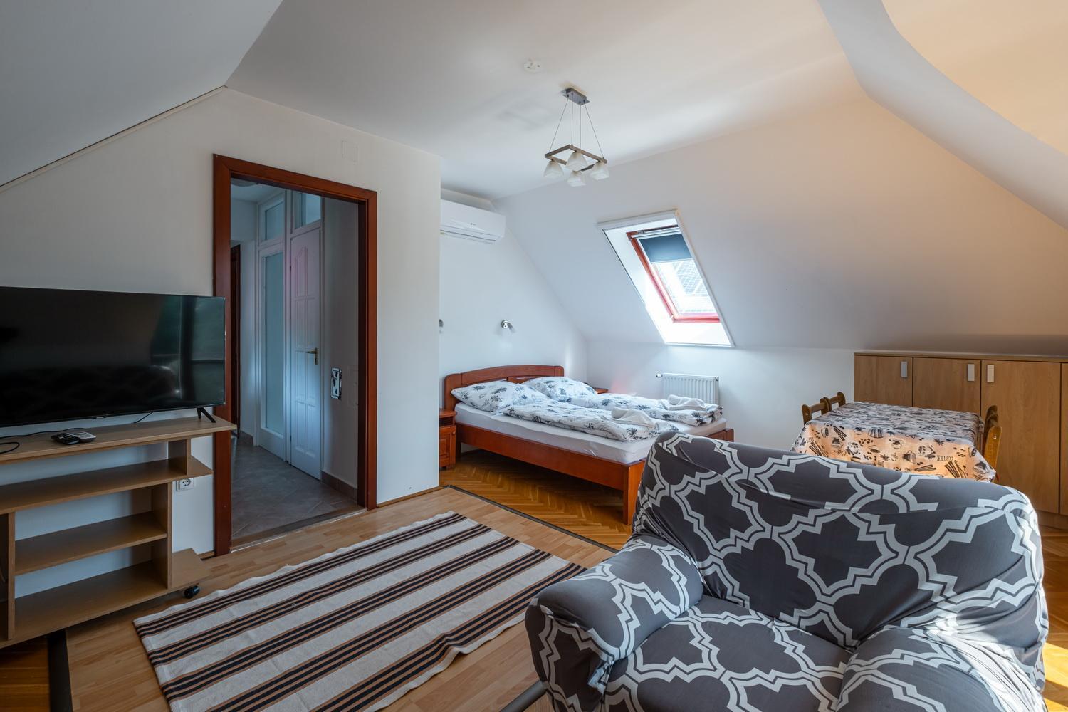 Tanczos Vendeghaz Apartment Balatonalmadi Bilik gambar